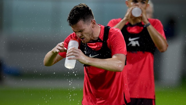 Liverpool tập luyện tại Singapore - Bóng Đá
