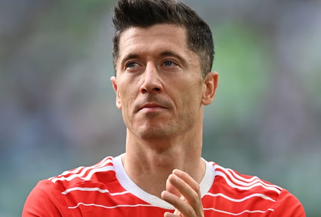 Bayern xác nhận bán Lewandowski cho Barca.