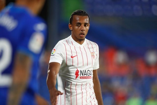 Barca có đề nghị cho Kounde.