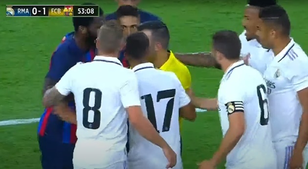 El Clasico căng thẳng và rực cháy trên đất Mỹ - Bóng Đá