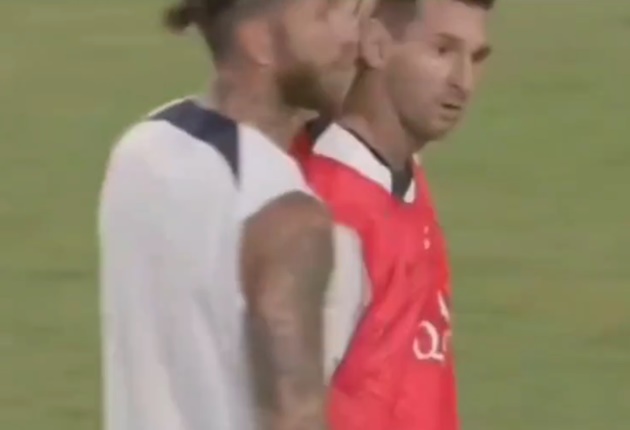 Messi phản ứng với Ramos - Bóng Đá