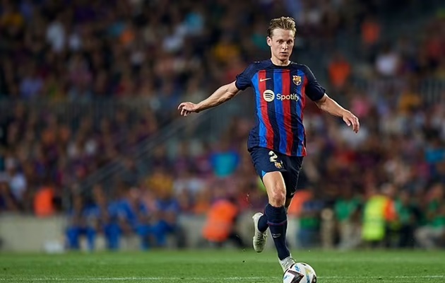 Man United officials 'will fly to Barcelona in a final attempt to sign Frenkie de Jong - Bóng Đá