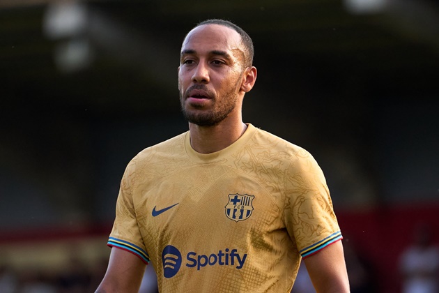 Chelsea trả 14 triệu euro + Alonso để chiêu mộ Aubameyang.