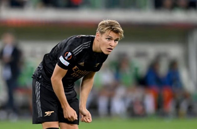 Martin Odegaard misses Arsenal trip to Brentford with knock from training last weekend - Bóng Đá