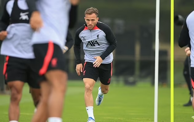 Arthur Melo 'employs a fitness coach, nutritionist and physiotherapist to join him at Anfield - Bóng Đá