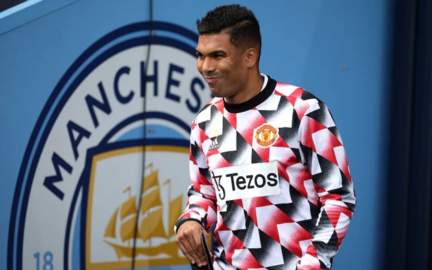 Casemiro to finally get first Premier League start in Manchester United's match with Everton - Bóng Đá