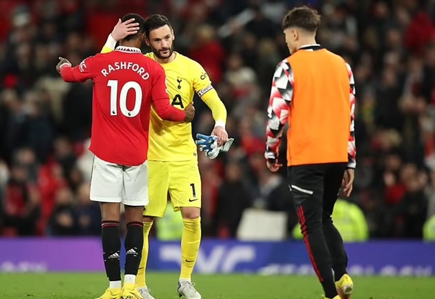 Trong 3 ngày, Lloris từ đỉnh cao trước Man Utd thành gã tội đồ - Bóng Đá