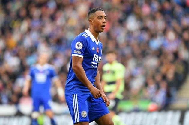 Tielemans bước vào nửa năm cuối hợp đồng với Leicester khi phiên chợ đông mở cửa.