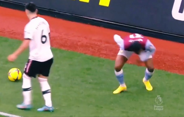 Toàn cảnh Martinez thúc củi chỏ cục súc khiến Aston Villa phẫn nộ - Bóng Đá
