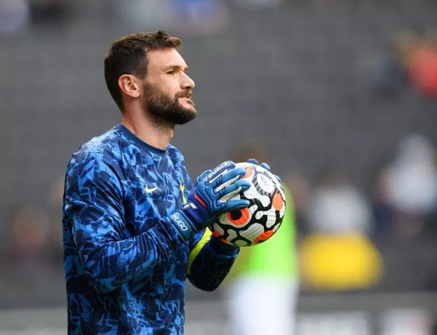 Tottenham sẽ tìm người thay thế Lloris.