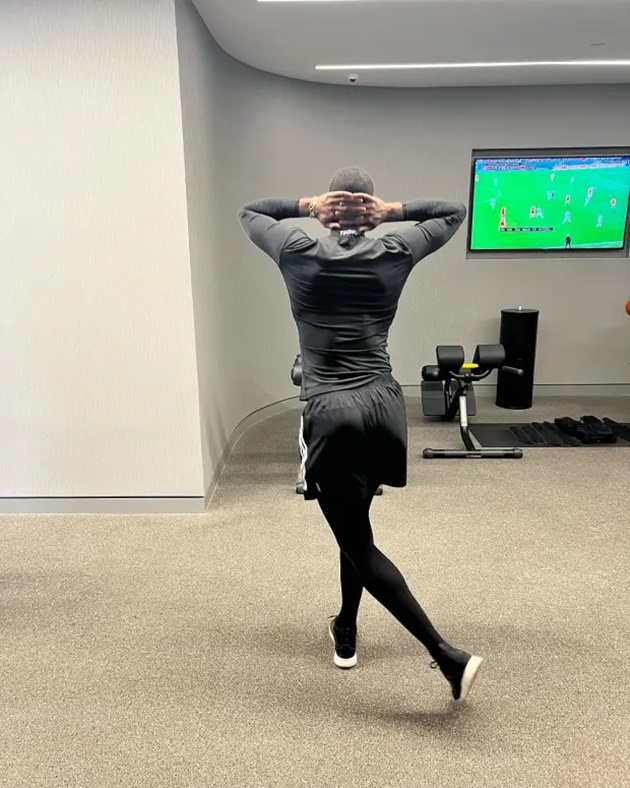  Paul Pogba watches World Cup during gym session as Juventus star teases comeback to pitch after injury KOd Qatar dream - Bóng Đá