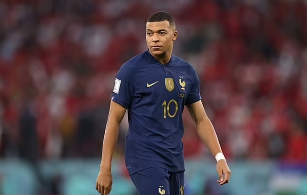 Lineker muốn Walker nghỉ ngơi để dành sức bắt chết Mbappe nếu Anh vượt qua vòng 1/8.