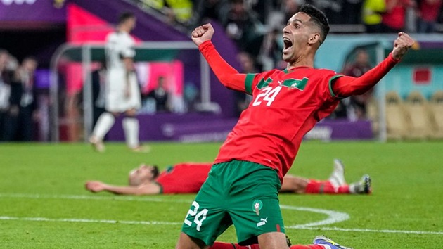 Khoảnh khắc lấy nước mắt khi Morocco đánh bại Tây Ban Nha - Bóng Đá