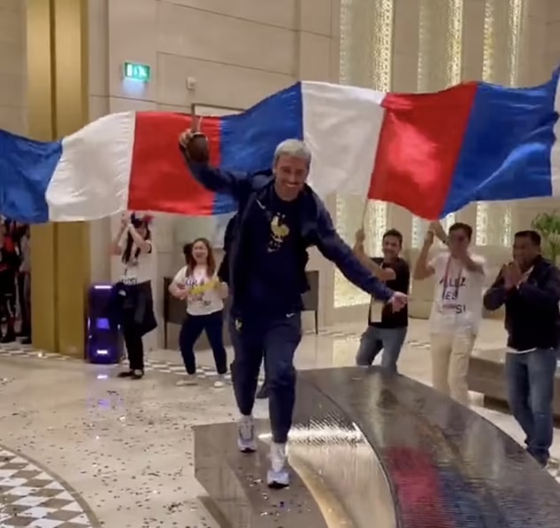 Inside France’s wild dressing room and hotel celebrations after reaching World Cup final - Bóng Đá