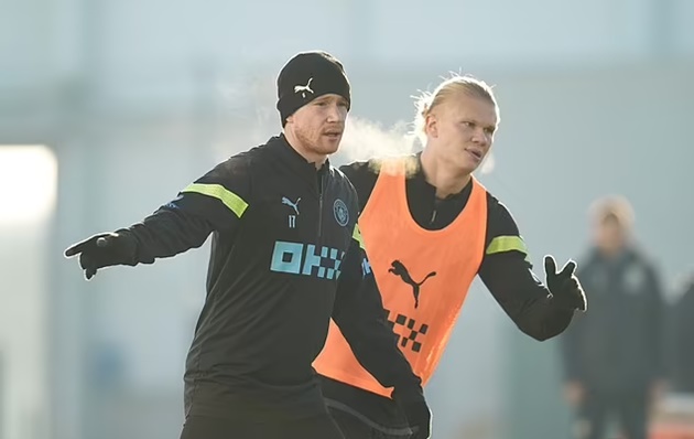 De Bruyne và Haaland cùng nhau tập luyện tại Man City.