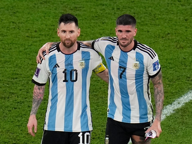 Những cái tên phò tá vị vua Messi: 'Thiên thần' chắp cánh, gã hộ vệ xăm trổ - Bóng Đá