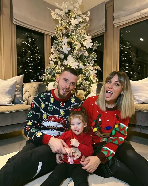Lionel Messi join Premier League stars enjoying Christmas celebrations with family and friends - Bóng Đá