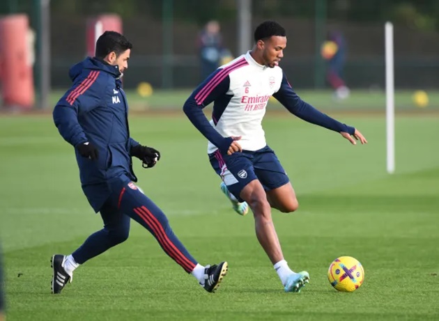 Arteta welcomes Tomiyasu back to training ahead of Brighton clash - Bóng Đá