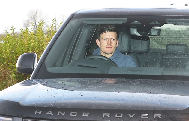 Antony was seen arriving for Manchester United training on Monday - Bóng Đá