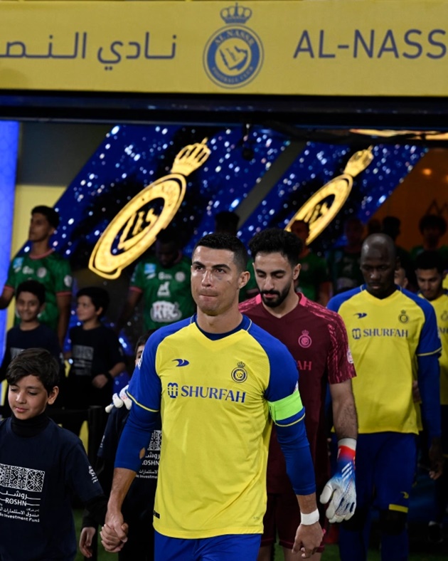 CĐV Al Nassr gây choáng ngợp vì Ronaldo - Bóng Đá