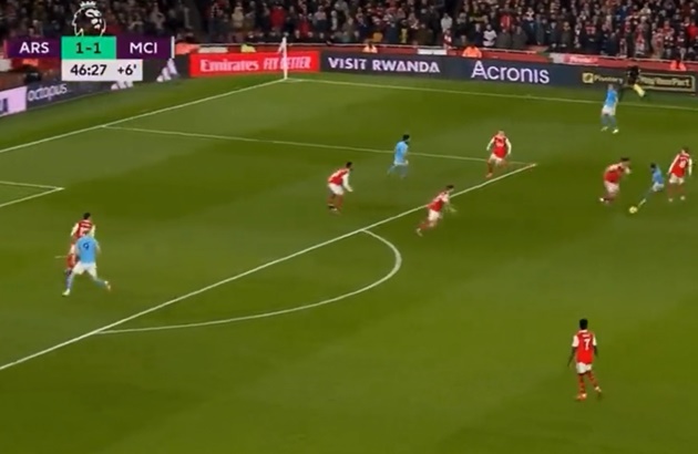 Một khoảnh khắc trước Arsenal củng cố sự điên rồ của Pep Guardiola - Bóng Đá
