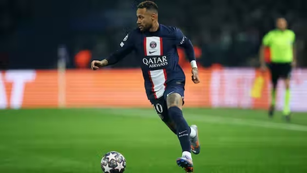 Neymar muốn ở lại PSG thay vì ra đi.