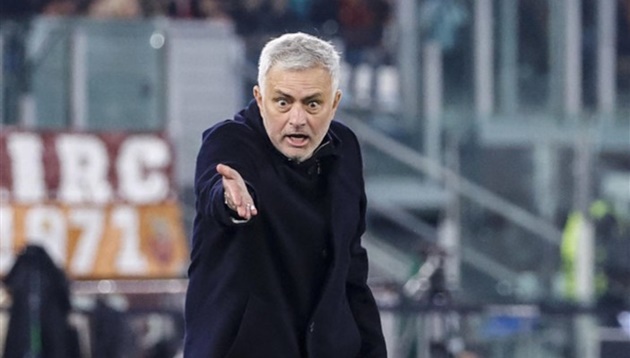 Roma thắng 2-0, Mourinho vẫn chưa hài lòng - Bóng Đá