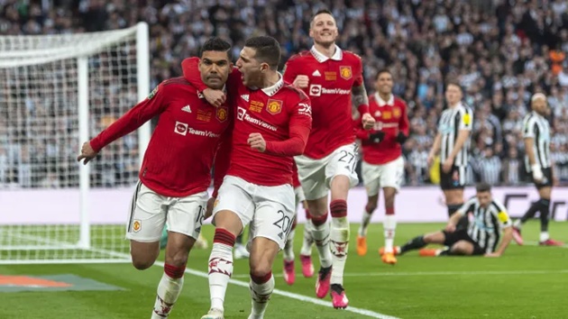 Man Utd vô địch, Sir Alex 'chiếm sóng' tại Wembley - Bóng Đá