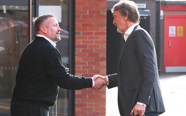  Sir Jim Ratcliffe leaves Old Trafford and heads for Carrington after meeting Man United CEO Richard Arnold - Bóng Đá