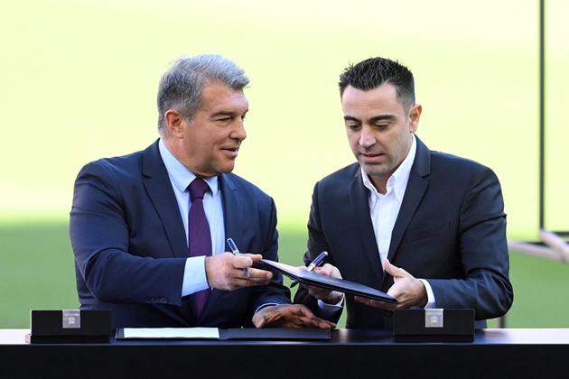 Xavi Hernández will extend his contract with Barcelon - Bóng Đá