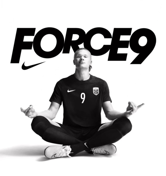 Ngôi sao Man City hợp tác với Nike.