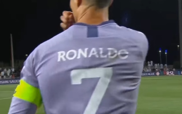 Toàn cảnh Ronaldo thể hiện sự hờn dỗi khi Al Nassr bị cầm chân - Bóng Đá
