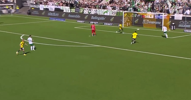 Watch bizarre Swedish league goal as Hammarby keeper somehow mistakes penalty spot for ball leaving fans in hysterics - Bóng Đá