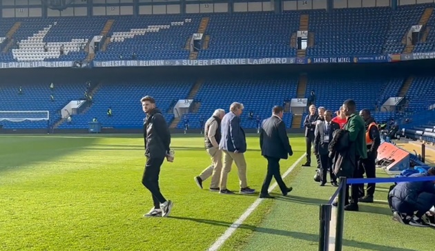 Todd Boehly in row with fans from directors’ box amid boos at Stamford Bridge following Brighton loss - Bóng Đá