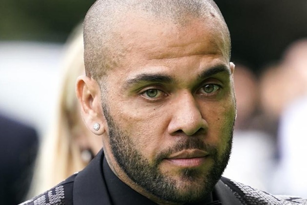 Dani Alves changes testimony in sexual assault case for fifth time to ‘consensual relationship’ - Bóng Đá
