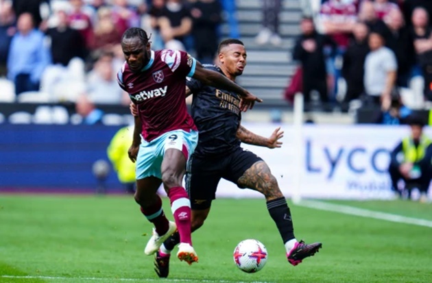 Antonio muốn Arsenal vô địch Premier League.