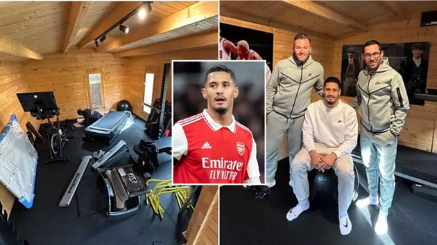 William Saliba has dropped a hint over his immediate Arsenal future amid contract fears - Bóng Đá