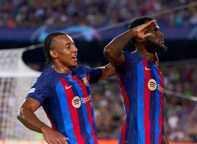 Tottenham hỏi Barca giá mua Kessie.
