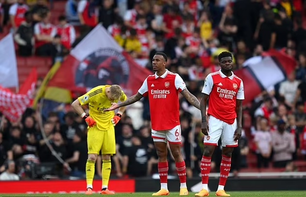 Arsenal gần như không còn khả năng giành chức vô địch Premier League.