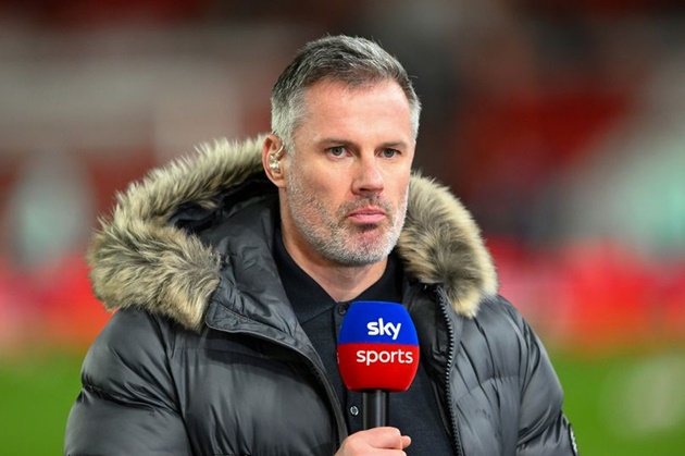 Jamie Carragher labels one Arsenal star 'embarrassing' after controversial incident vs Brighton - Bóng Đá
