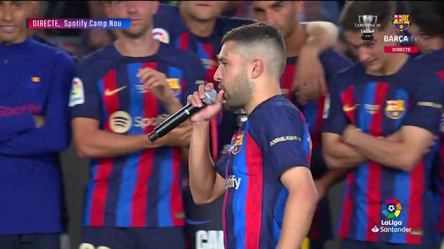 Jordi Alba breaks down in tears - Bóng Đá