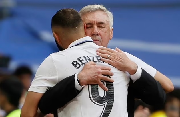 'It was a surprise': Carlo Ancelotti reveals he was taken aback by Karim Benzema's decision to leave Real Madrid this summer - Bóng Đá