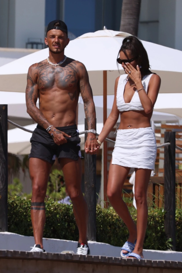 Ben White and new wife Milly Adams enjoy their honeymoon in Ibiza - Bóng Đá