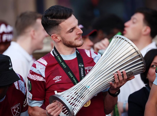 Arsenal chốt bản hợp đồng kỷ lục cho tiền vệ Declan Rice của West Ham - Bóng Đá