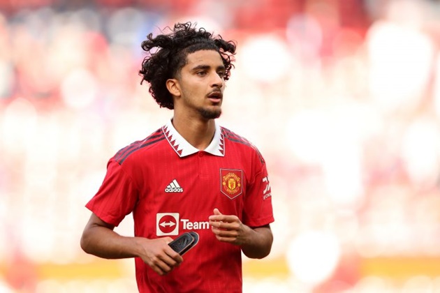 Iqbal có thể rời Man Utd vào hè này.