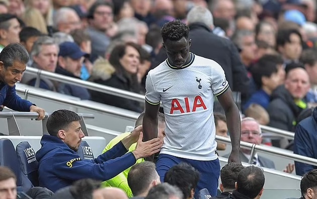 Davinson Sanchez 'decides he wants to LEAVE Tottenham this summer - Bóng Đá
