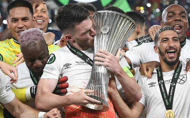 Arsenal gửi đề nghị tiếp theo cho Rice.