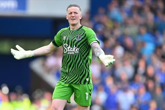 Pickford sẽ nhận lương khủng tại Old Trafford.