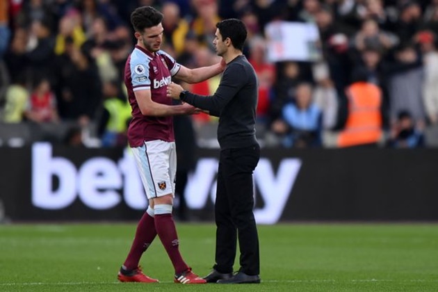 Mikel Arteta told how to 'sell' Arsenal transfer to Declan Rice after Man City enter race - Bóng Đá
