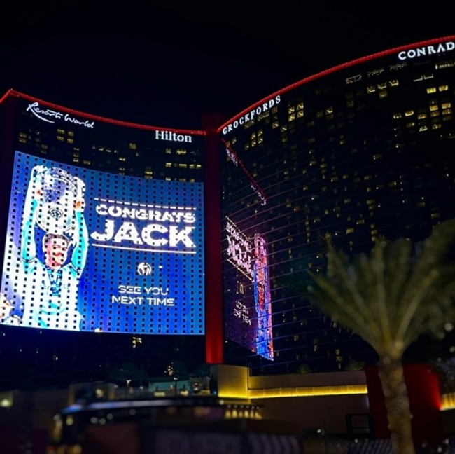 Inside Jack Grealish’s Las Vegas holiday as he parties with DJ Tiesto and has name up in lights on side of hotel - Bóng Đá